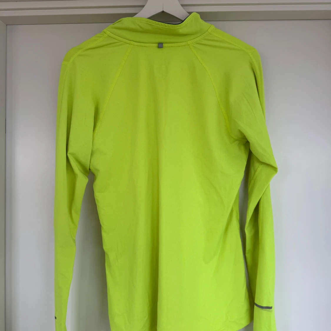 Gul/grön långärmad tröja från Nike - 1