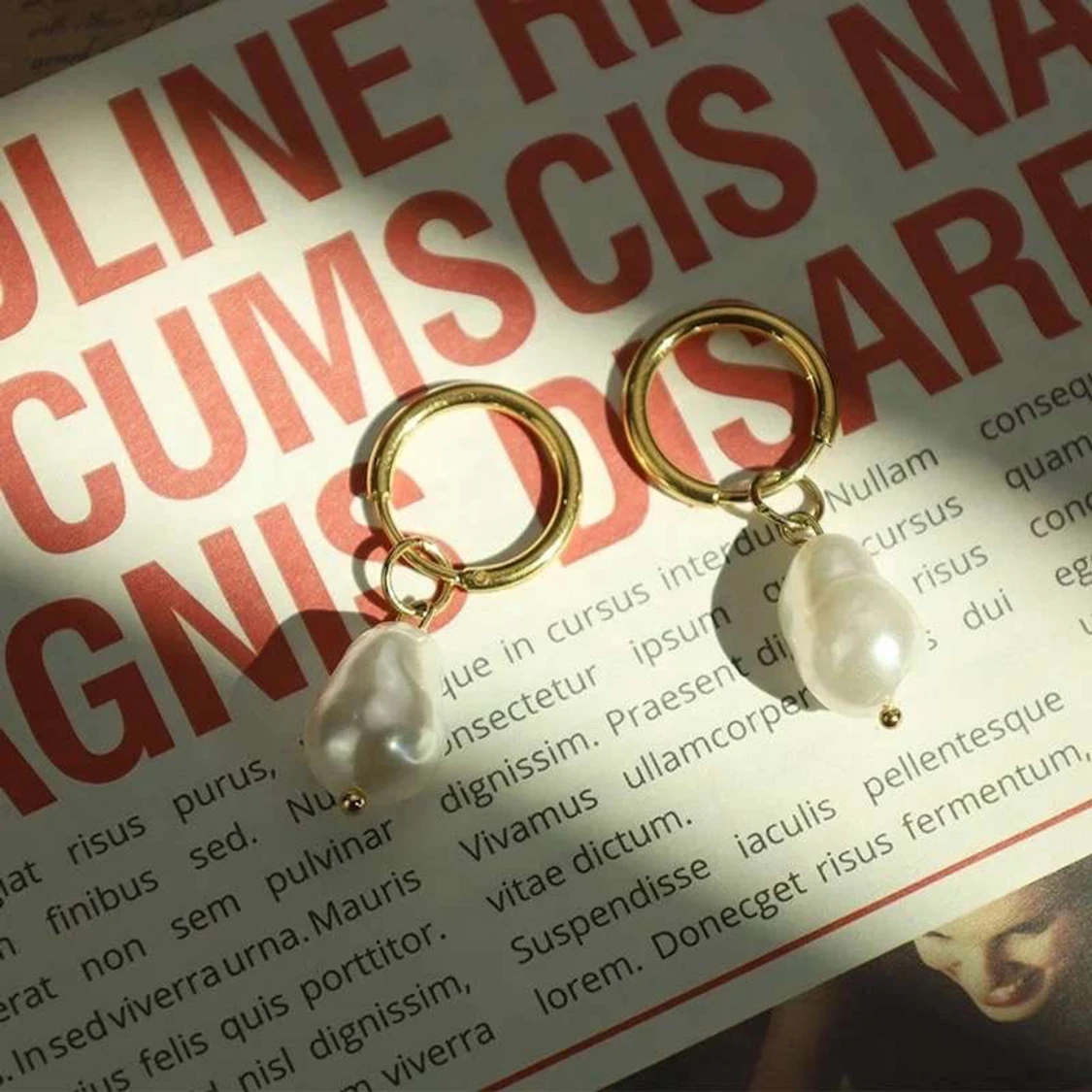 Guldörhängen med pärlor - 3