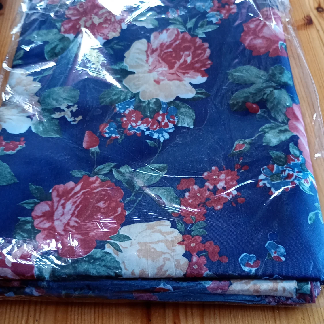 Gardintyg 10 meters bunt blommigt  - 3