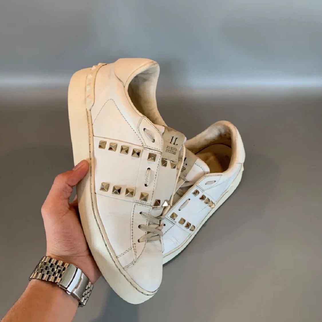 Valention opens  - 1