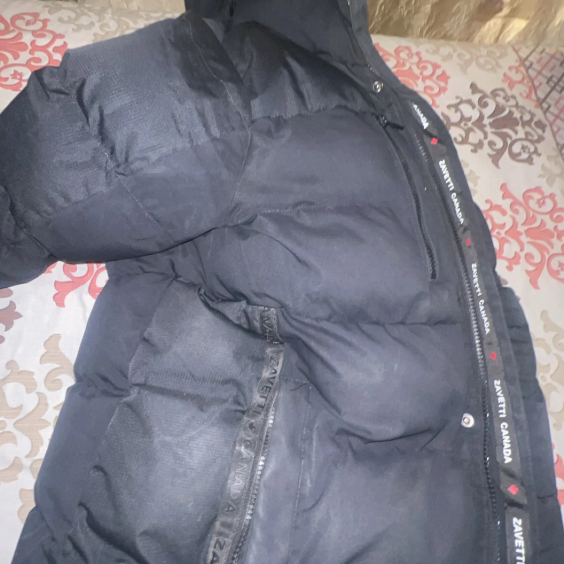 Svart pufferjacka från Zavetti Canada - 2