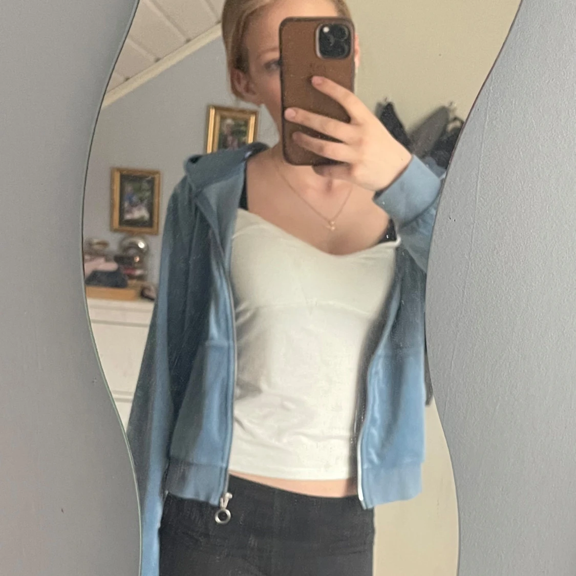 Blå hoodie från Lindex