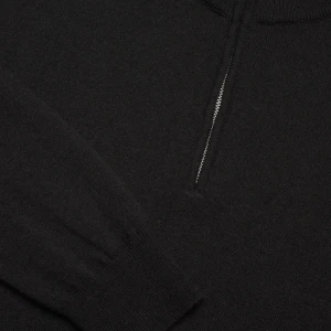 Svart tröja med dragkedja - Snygg svart tröja med dragkedja och långa ärmar. Perfekt för kyligare dagar och enkel att matcha med olika outfits.