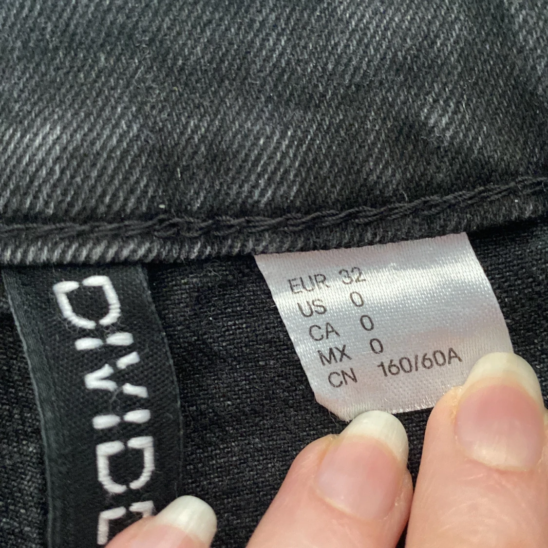 Svarta jeansshorts - 3