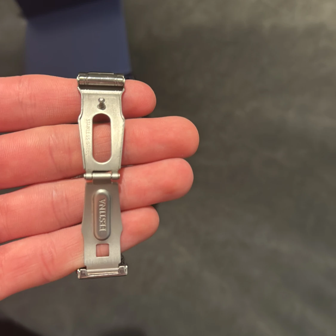 Silverfärgad klocka från Festina - 2