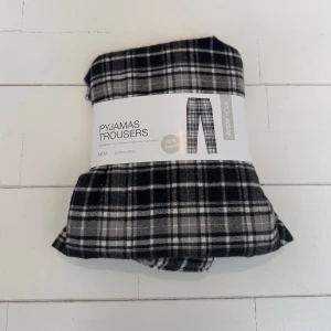 Rusta ”Pyjamas Trousers” - Säljer då de aldrig kom till användning. Köpt för 199kr. Först till kvarn!🙌🏻