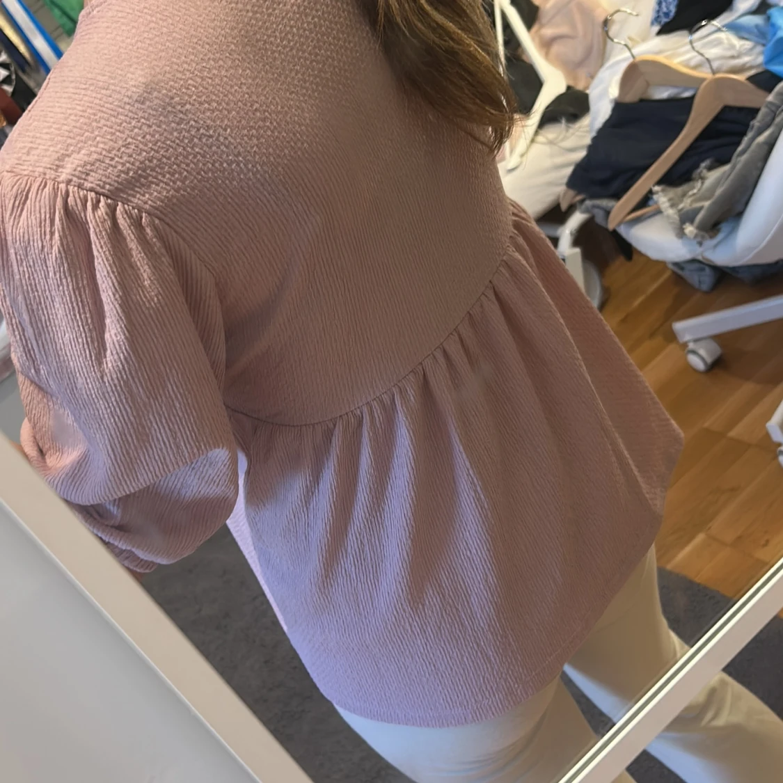 Rosa blus med knytning - 1