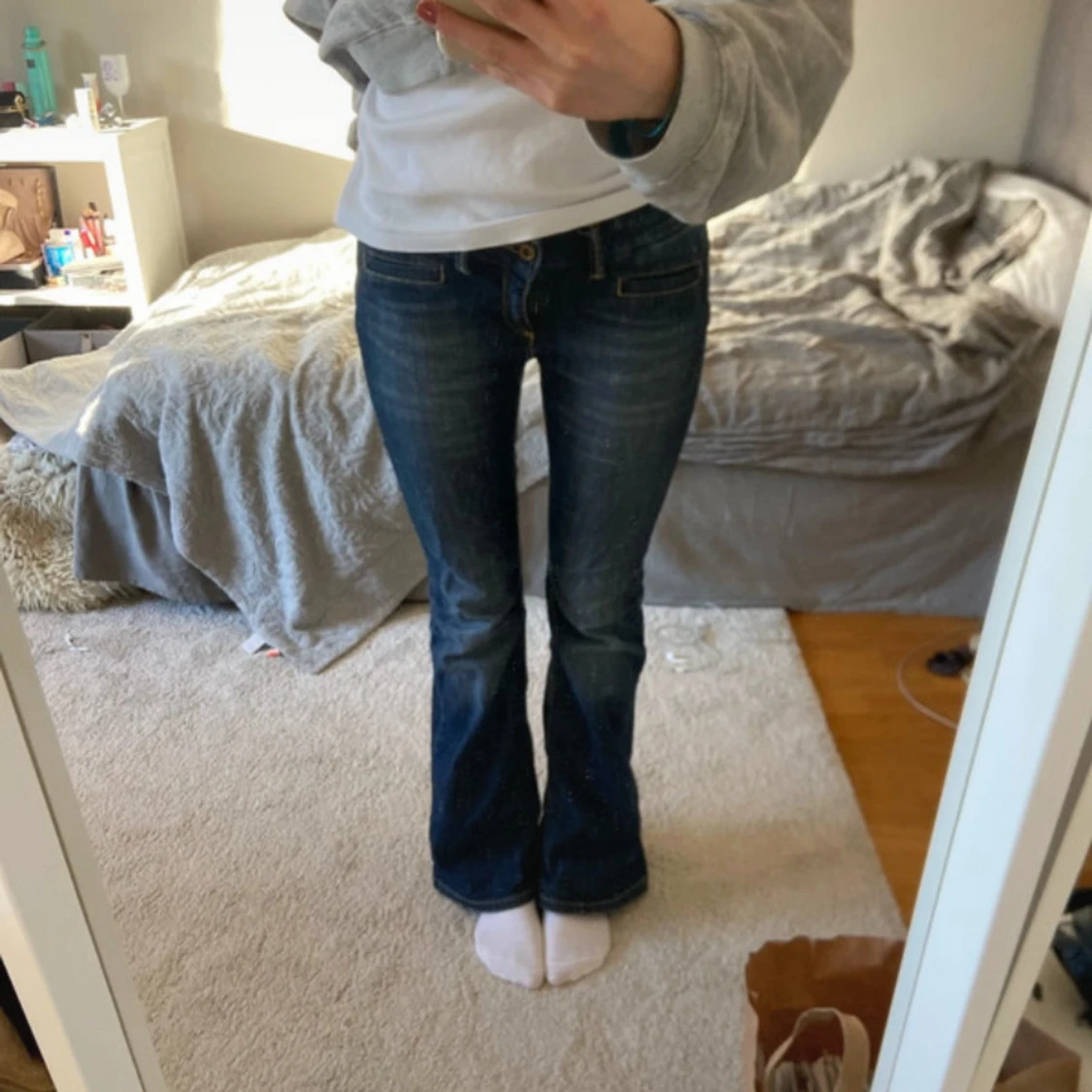 Mörkblå bootcut jeans