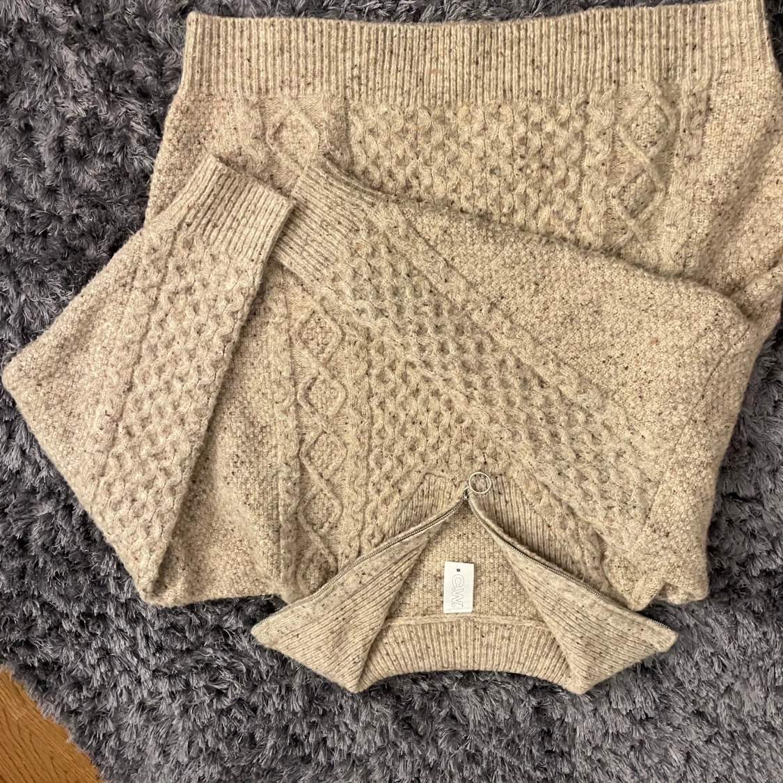 Beige stickad tröja från C.W.