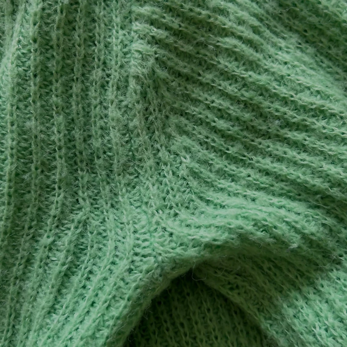 Ljusgrön stickad kofta - 1