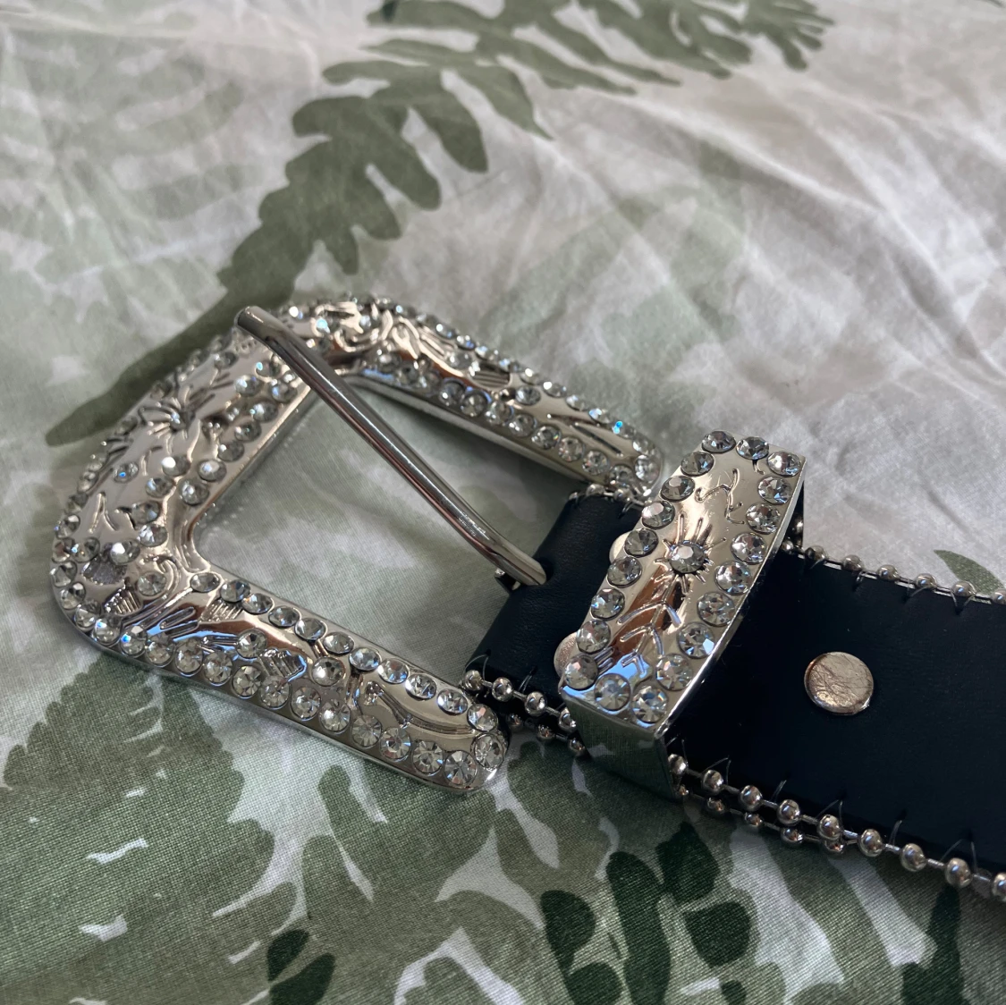 Svart ”y2k” skärp med bling  - 2