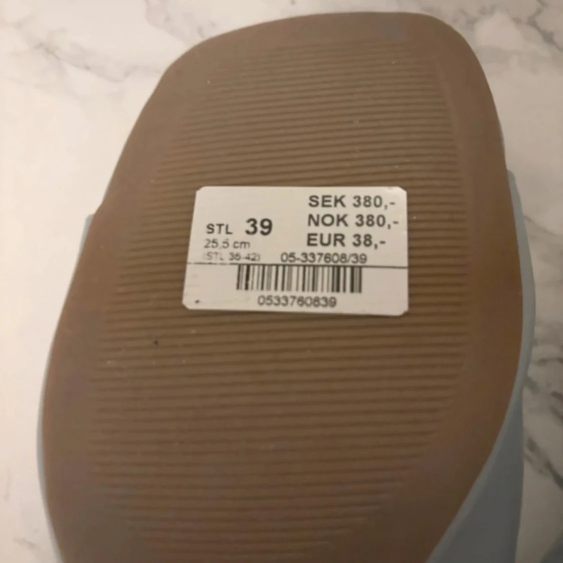 Ljusblå klackade sandaler från Alley - 2