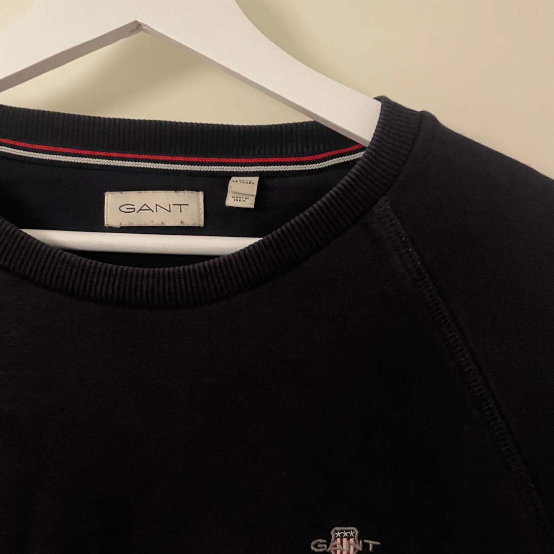 Mörkblå sweatshirt från Gant - 2