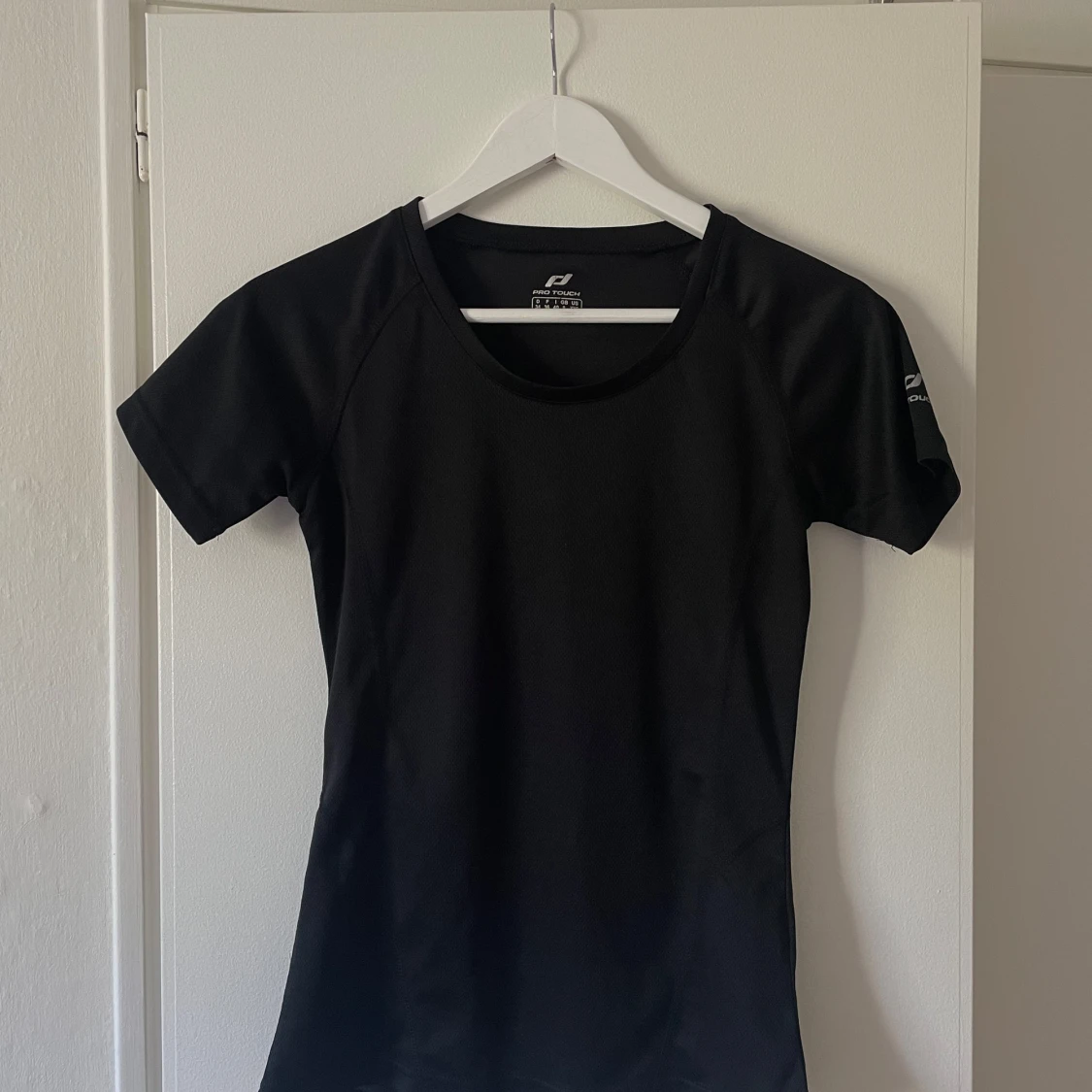 Svart Träningströja 