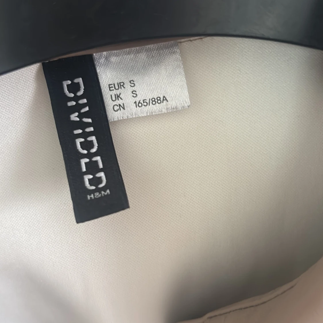 Beige skjortklänning i skinnimitation H&M - 2