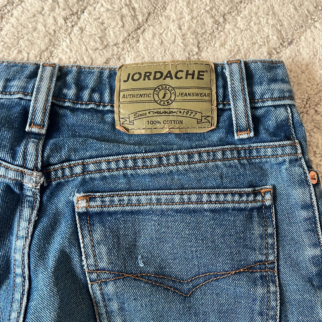 Blå bootcut jeans från Jordache - 2