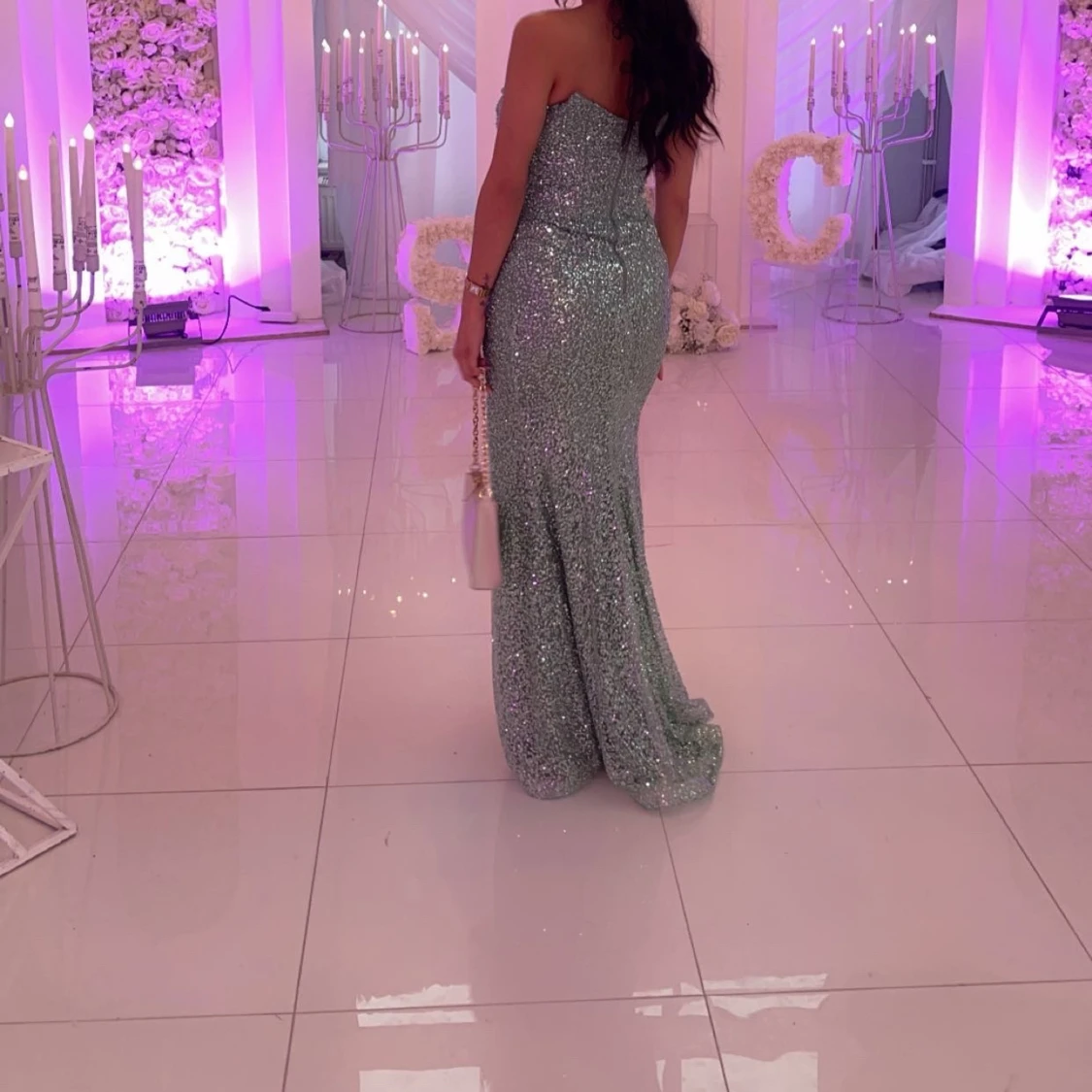 Glittrig grön långklänning - 2