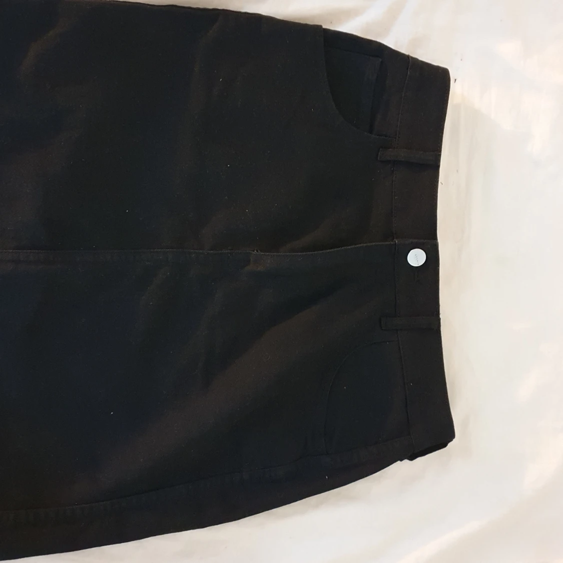 Svart jeanskjol från &Denim, strl 38