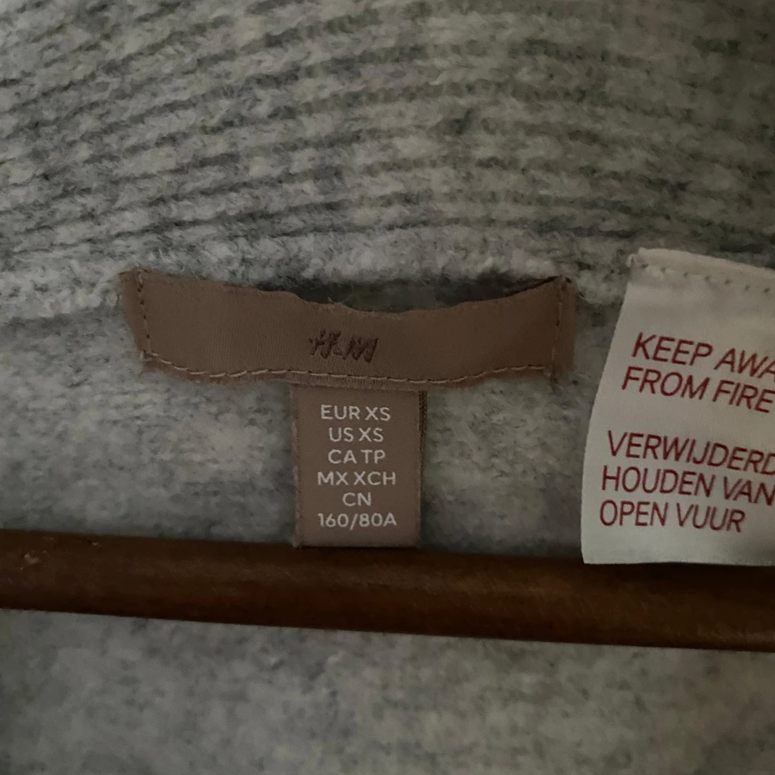 Grå omlottkofta från H&M - 1