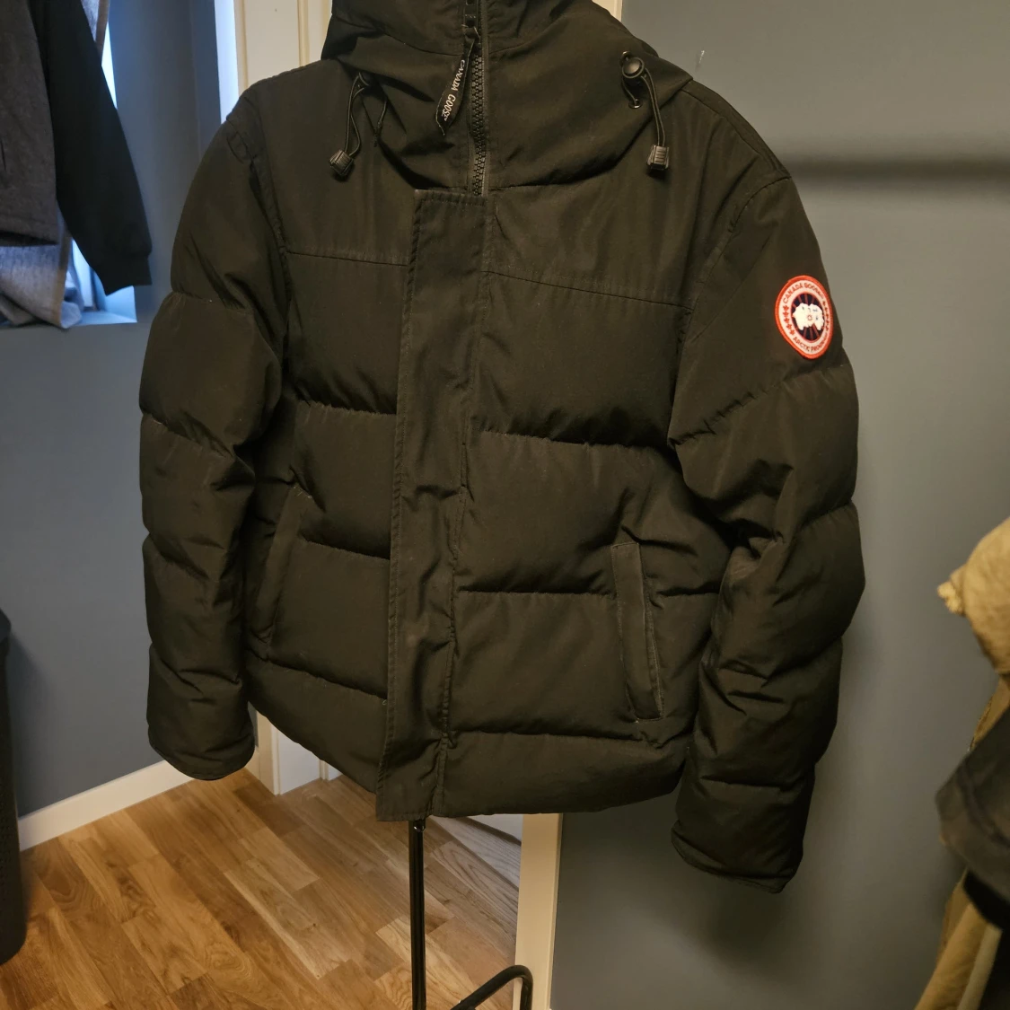 Svart pufferjacka från Canada Goose XL