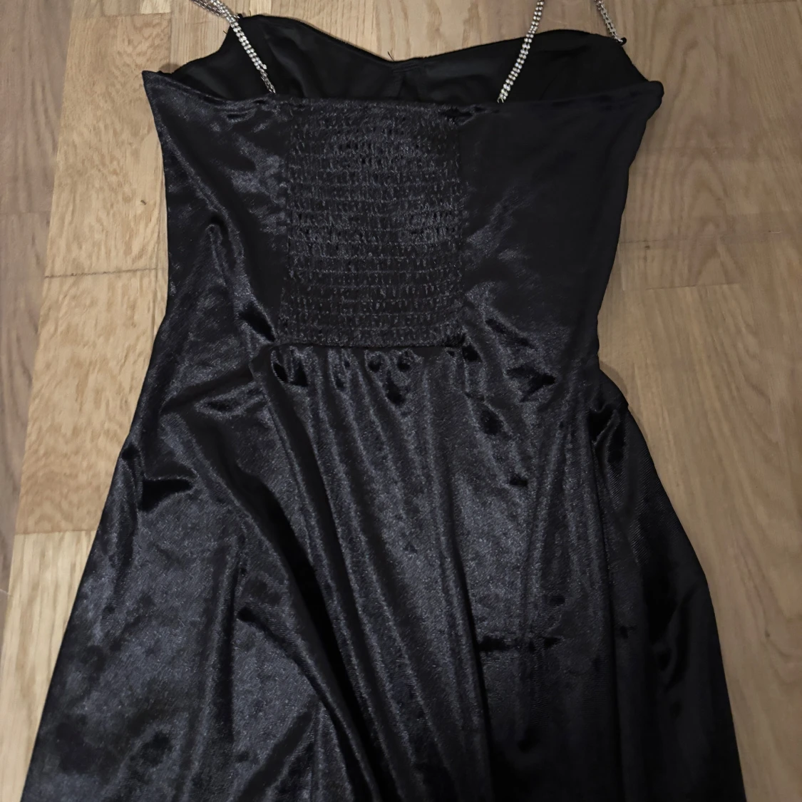 Svart långklänning från Divided - 3