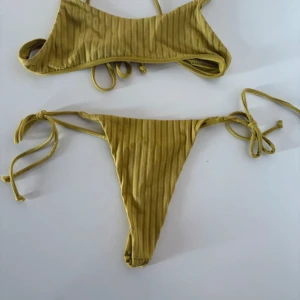 Bershka bikini - Lappar bortklippta