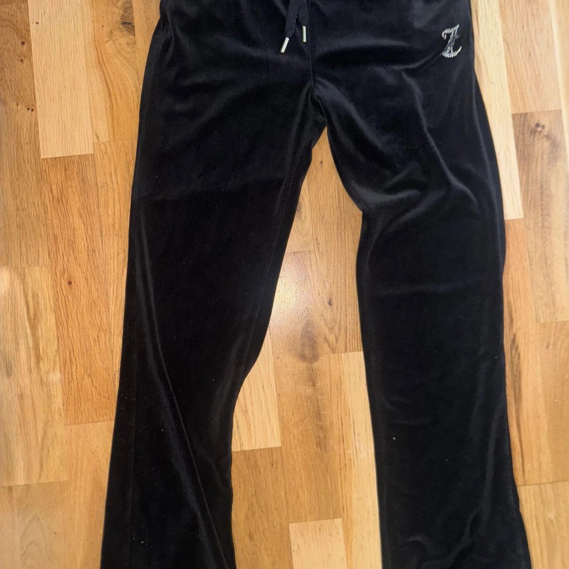 Svarta velourbyxor Juicy Couture XS - 1