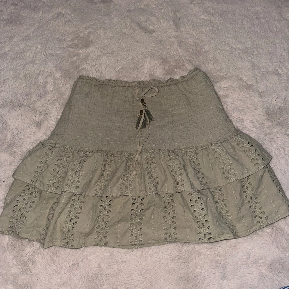Beige volangkjol från Zara XS - 1