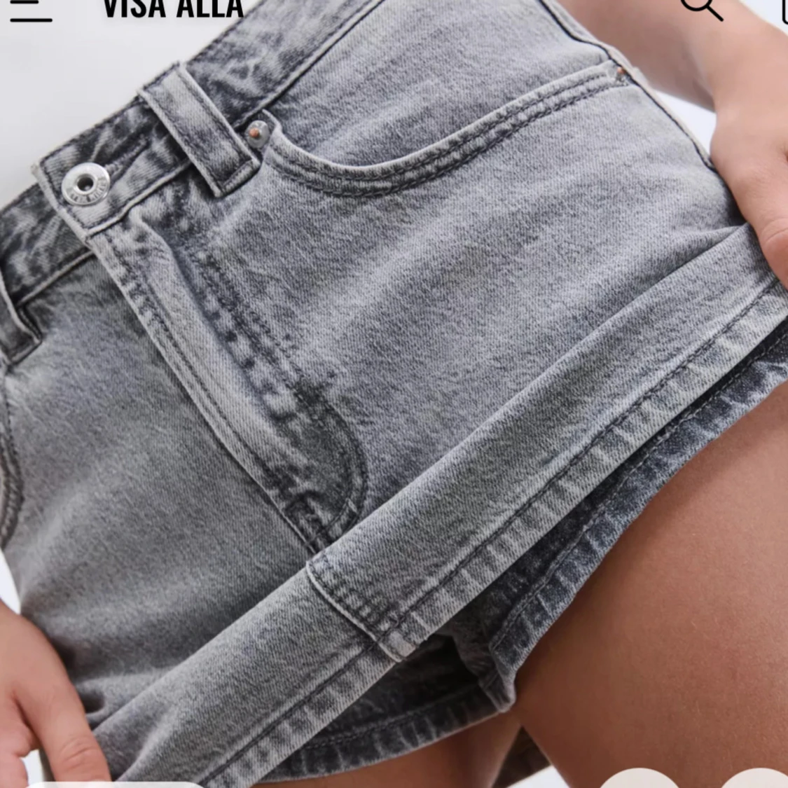 Grå jeanskjol från stradivarius  - 1