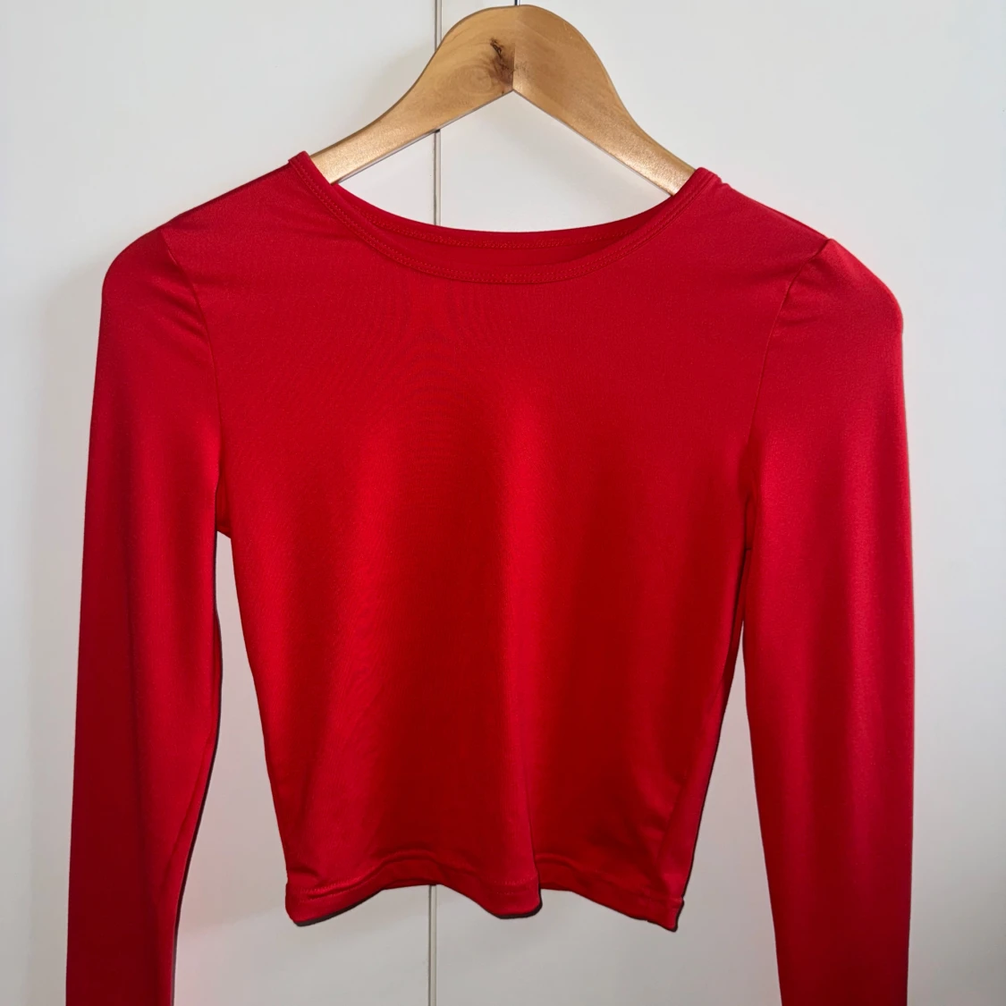 Röd långärmad topp från SHEIN