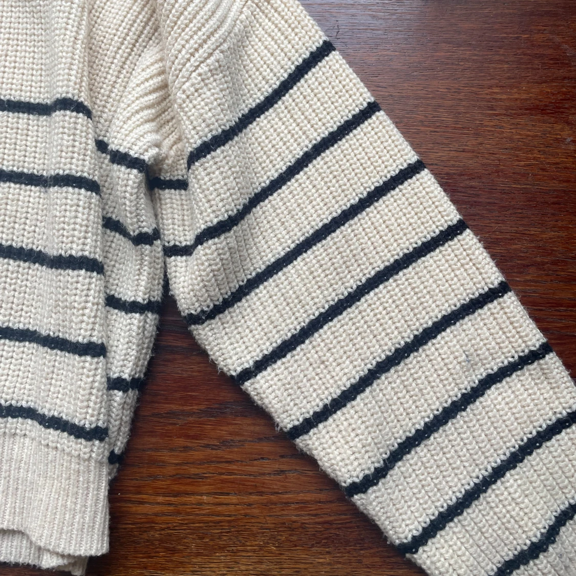 Randig stickad tröja från Jennyfer - 1