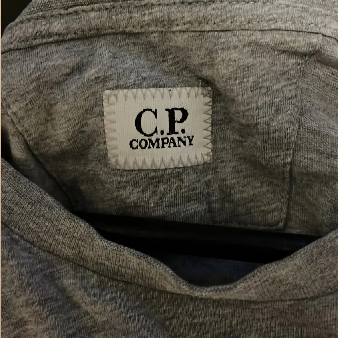 Grå t-shirt från C.P. Company - 4