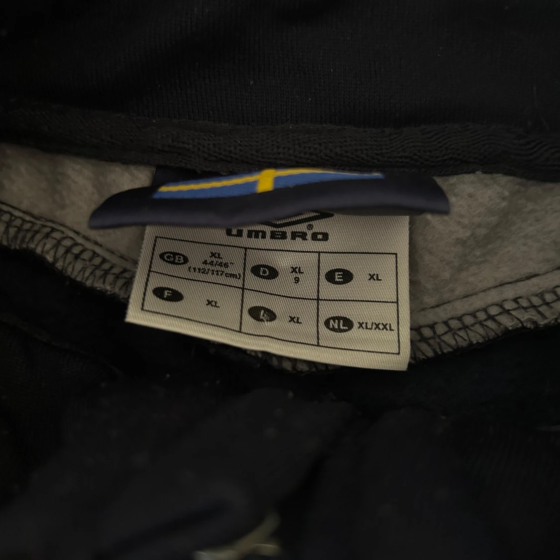 Mörkblå Umbro half zip tröja XL - 1