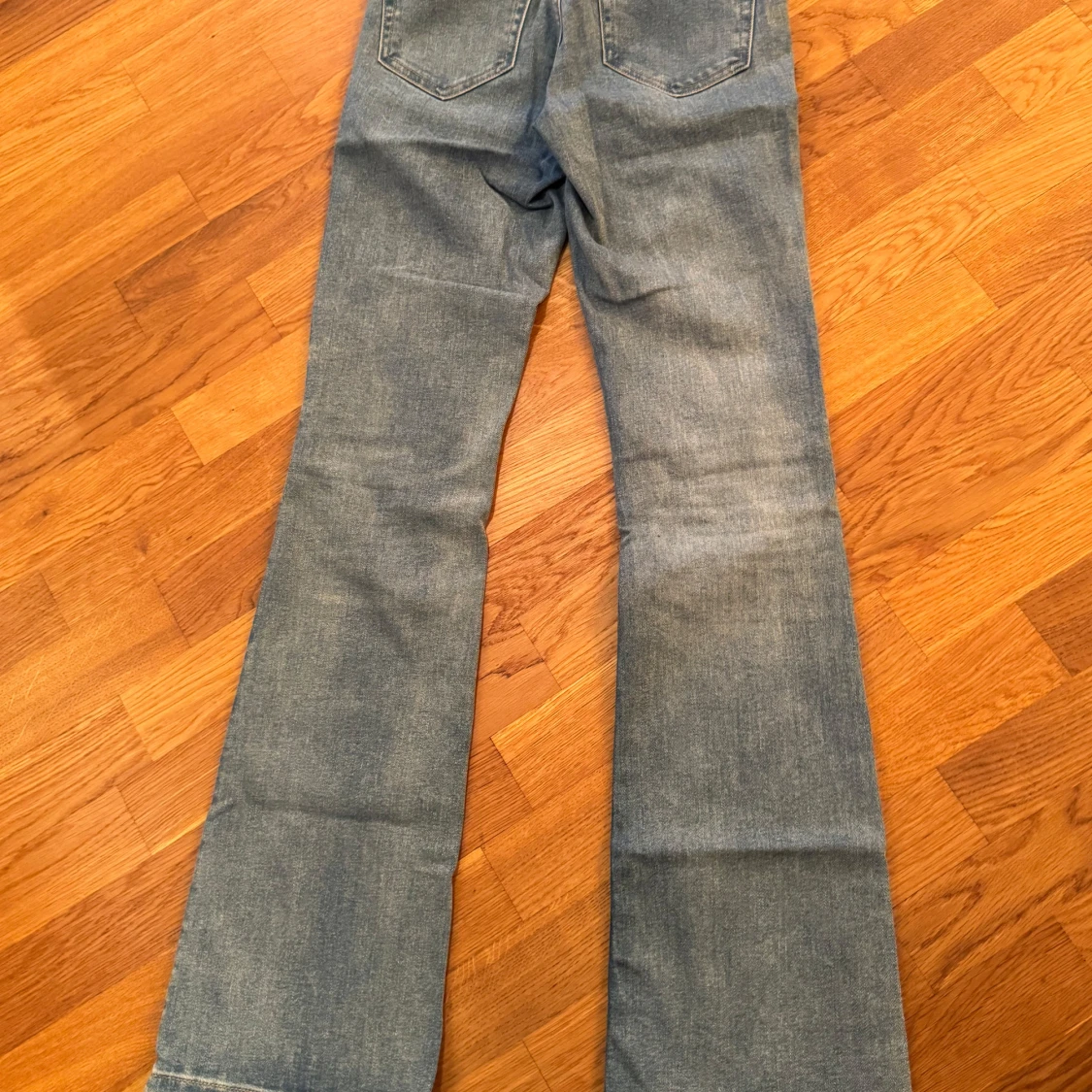 Blå bootcut jeans - 1