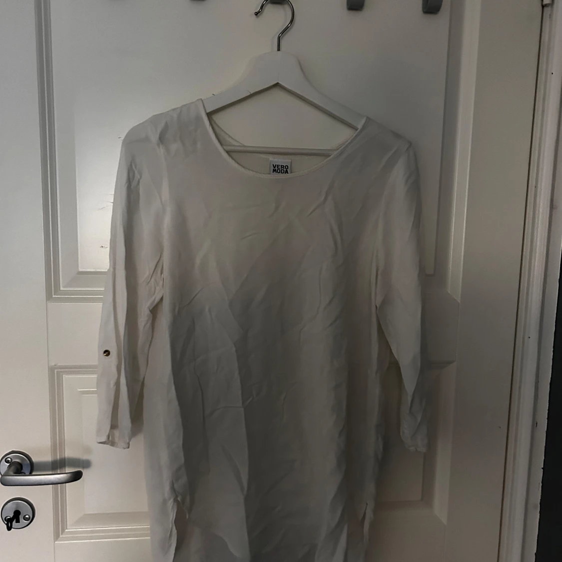 Vit långärmad klänning från Vero Moda - 1