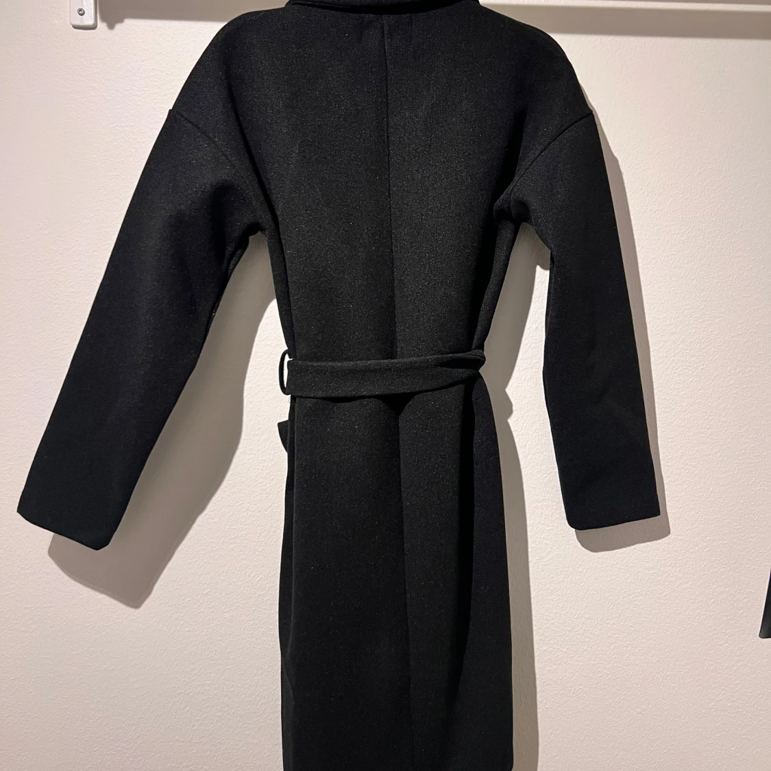 Svart tunnare kappa  - 2