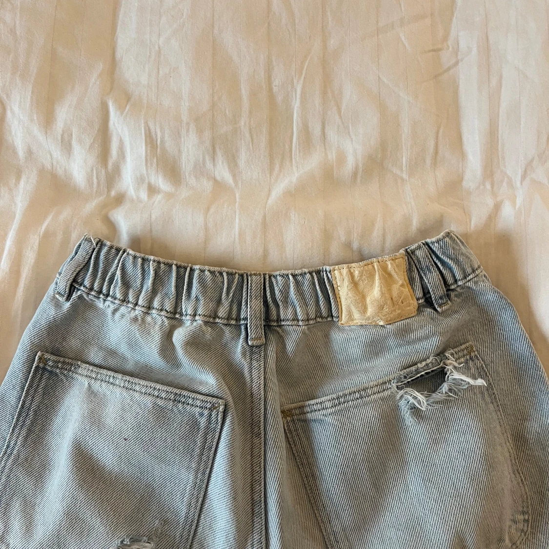 Ljusa jeansshorts från Zara - 3