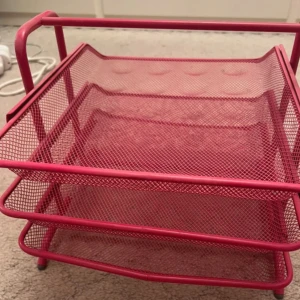 Blankett ställning  - Blankett ställning för kontor, Mycket bra skick! & Rekommenderas till dig som har ett kontor och behöver kunna samla sina papper