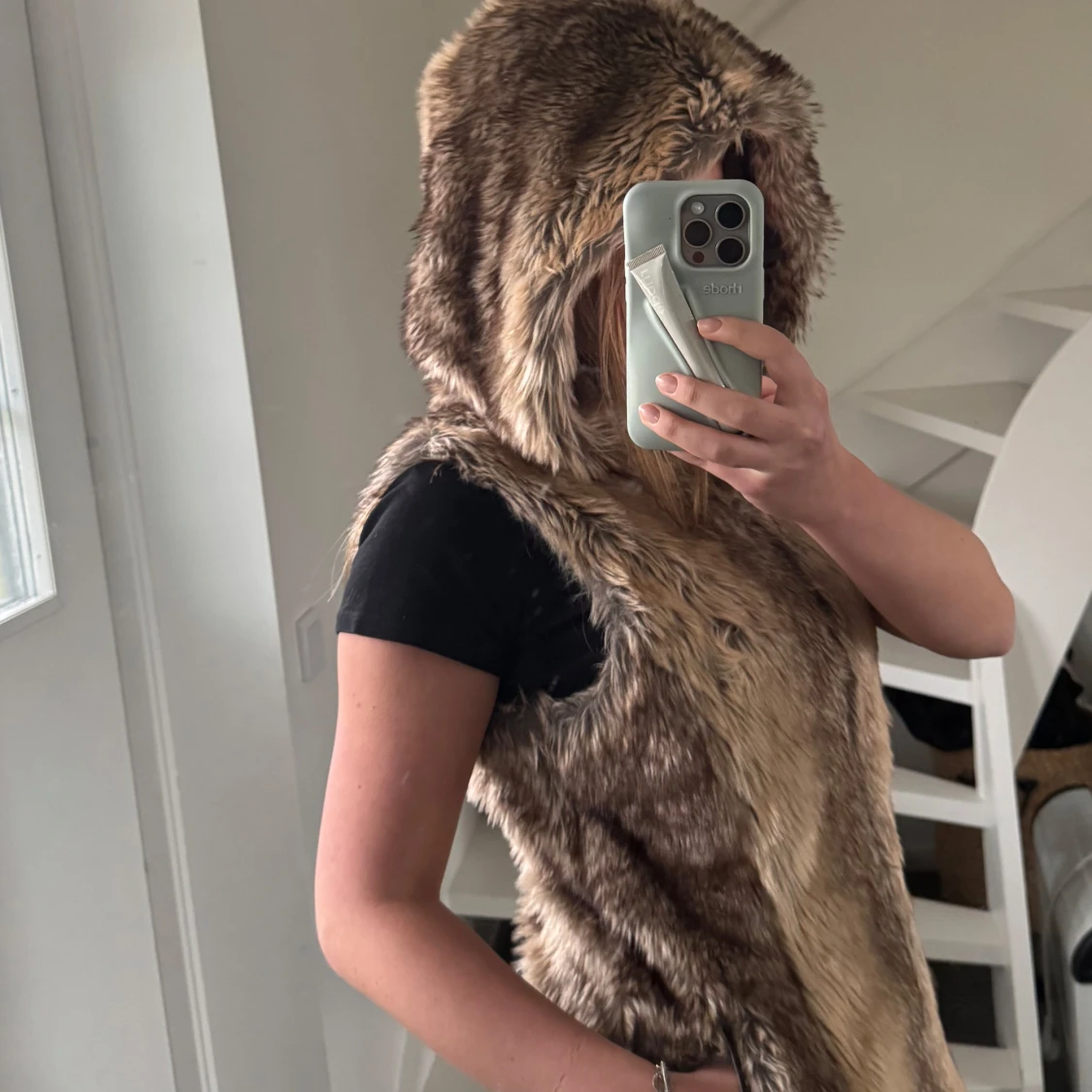 Brun pälsväst från ONLY - 1