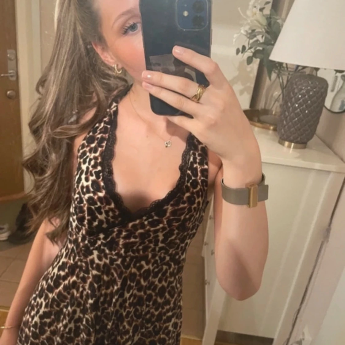 Leopardmönstrad långklänning