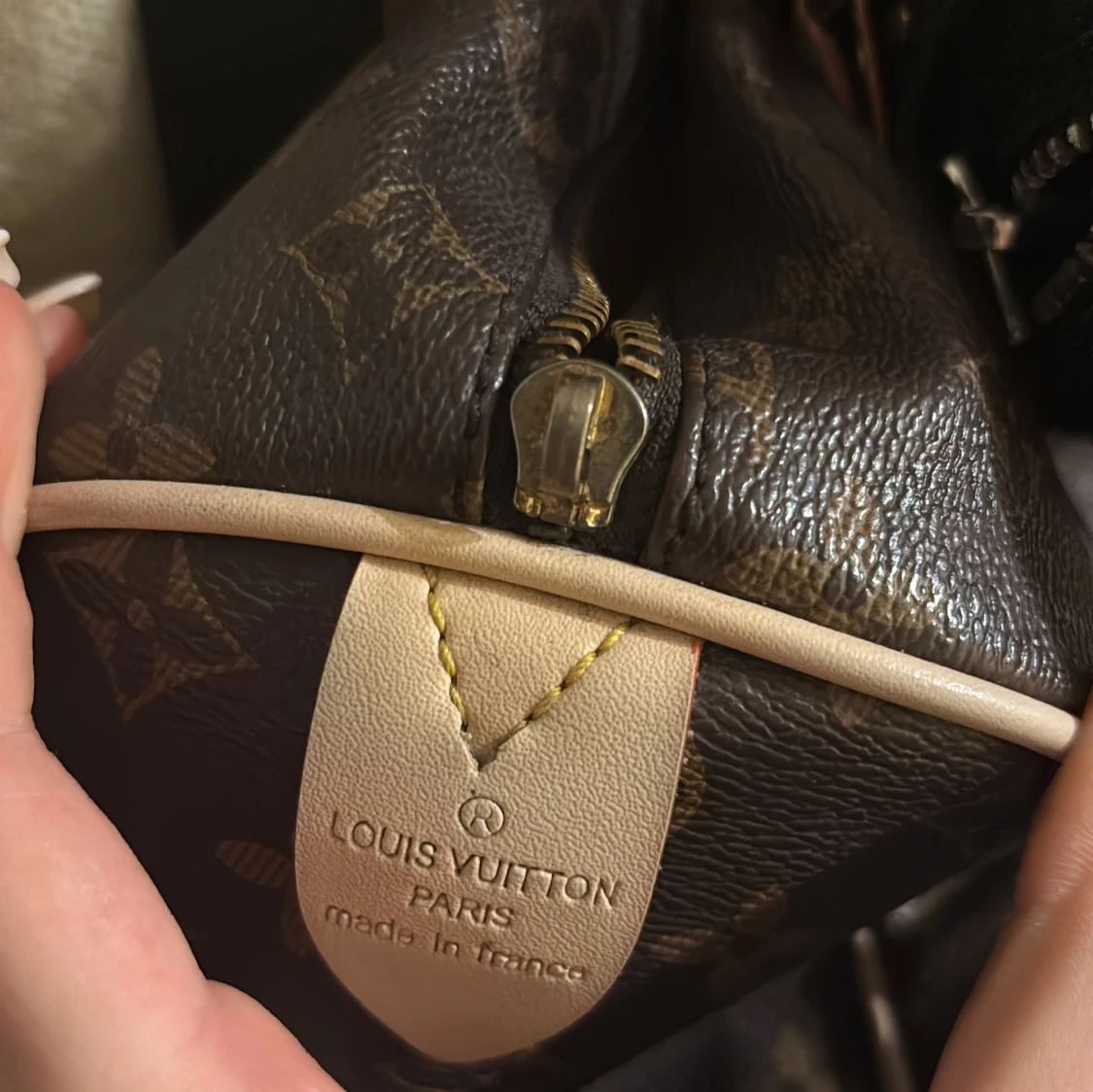 Brun handväska från Louis Vuitton - 2