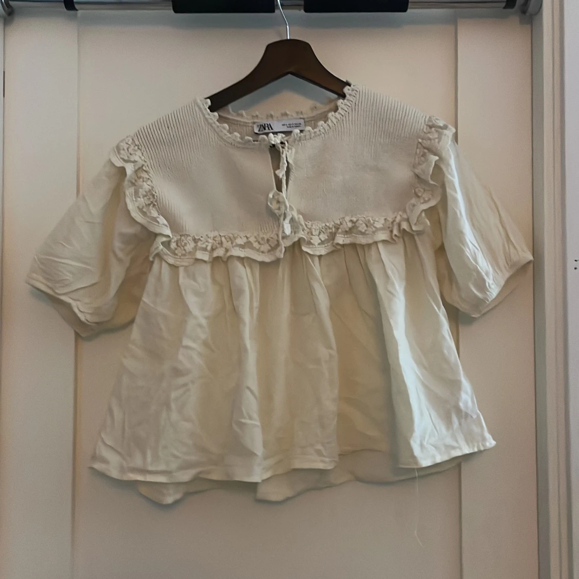 Benvit blus ifrån Zara