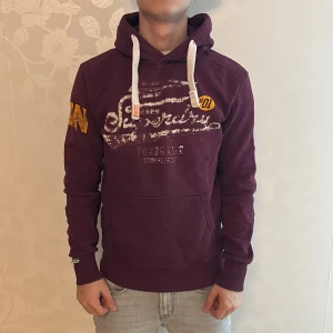 Superdry hoodie - Superdry hoodie | Skick: 9/10 | Size - M | Fraktar via postnord eller instabox | Hör av dig vid minsta fråga eller fundering // Ricco Wardrobe