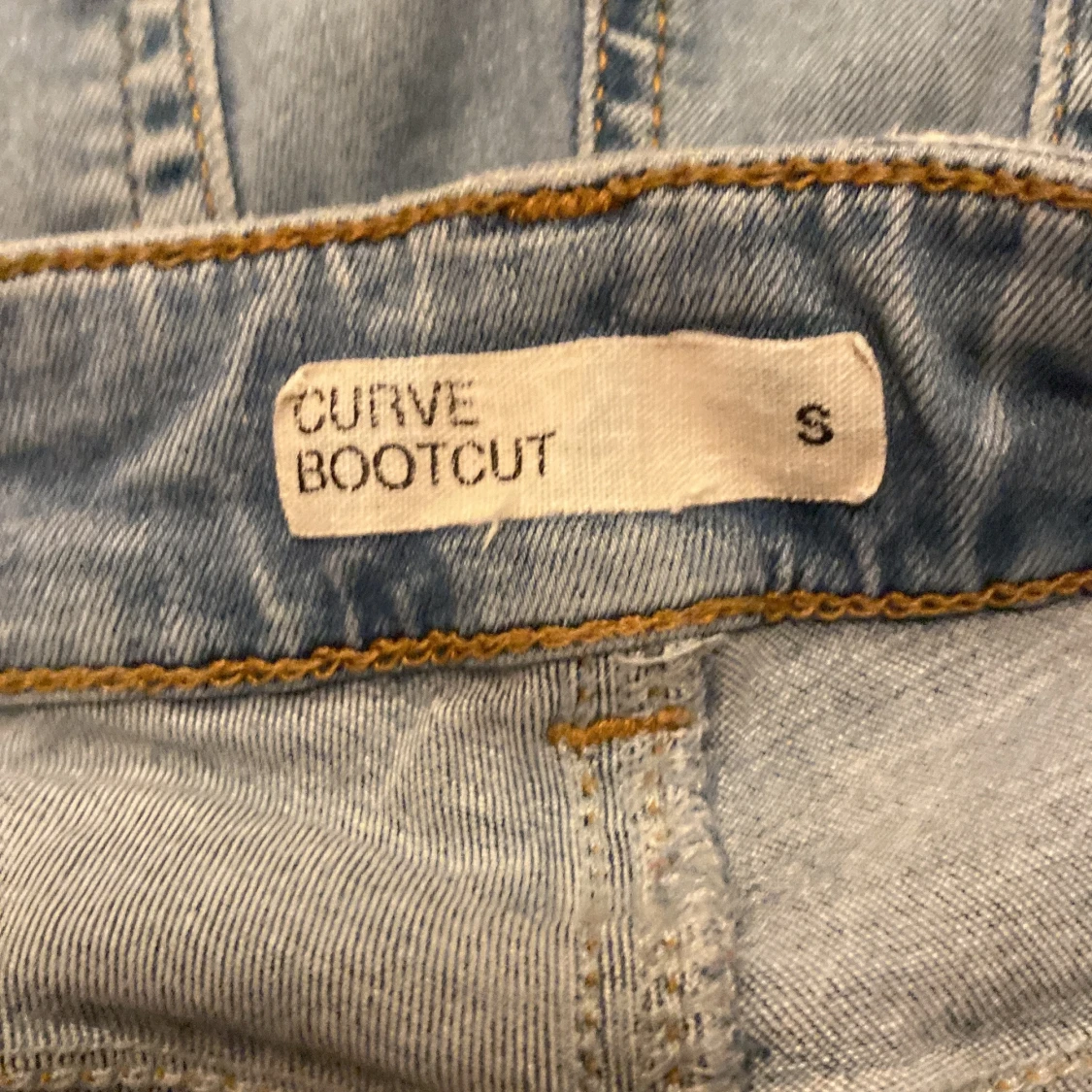Blå bootcut jeans från Unique Denim - 3