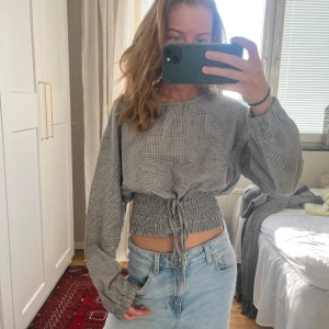 Rutig topp - Så najs rutig topp. Fortfarande osäker på om jag vill sälja, därav kommer jag inte gå ner i pris