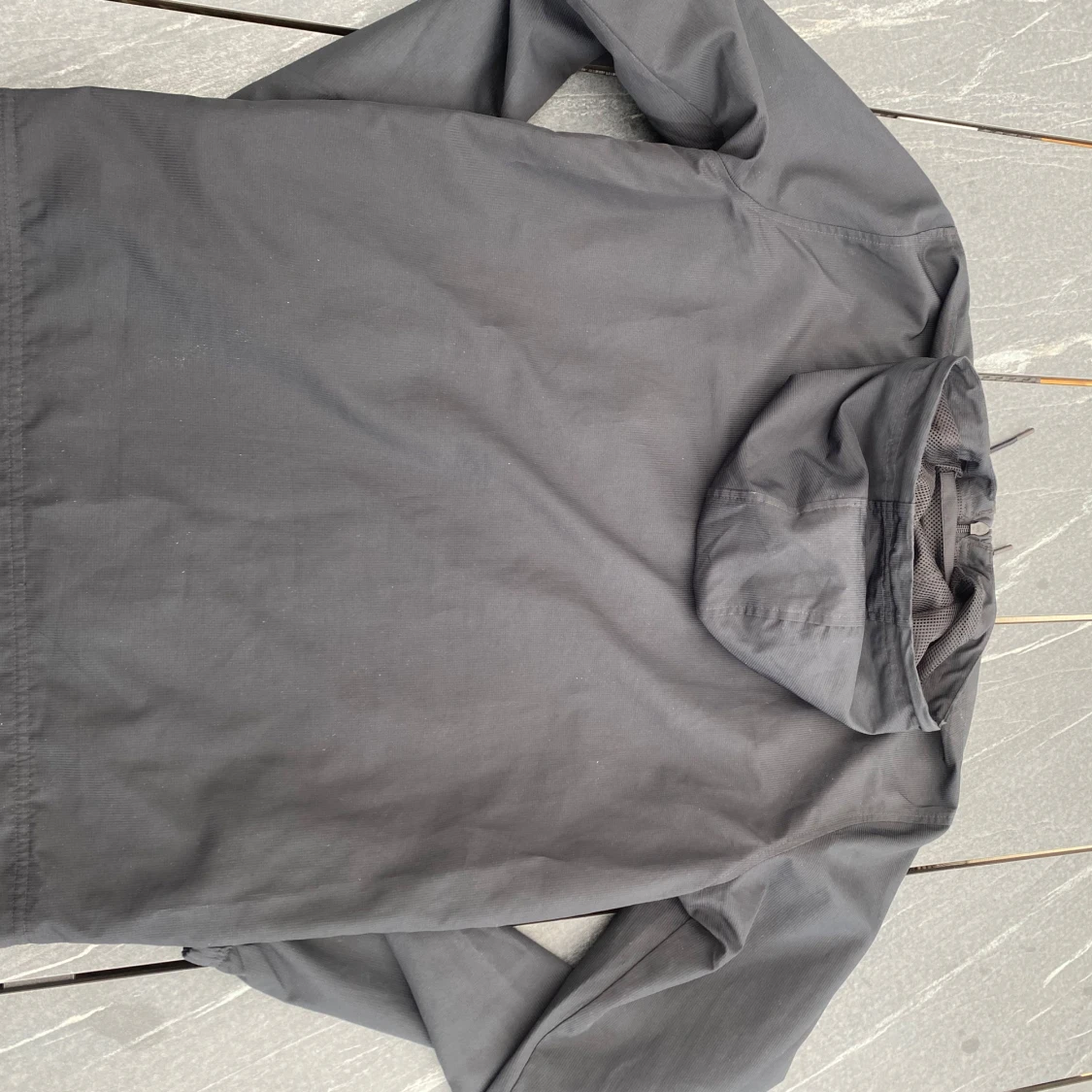 Grå vindjacka från Under Armour - 1