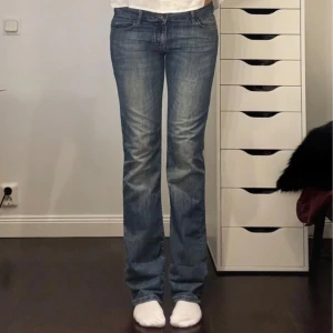 Cross jeans - Innerbensmåttet 86 cm, midjemått 41