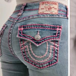 SÖKER true religion jeans - Söker dessa i storlek w24 🩷🎀