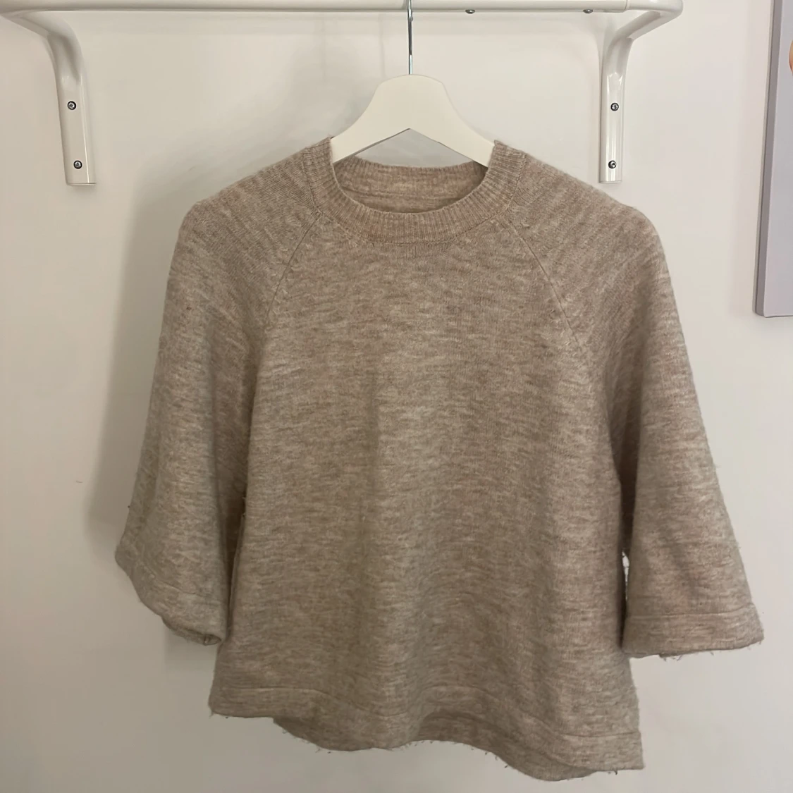 Beige stickad tröja från ONLY