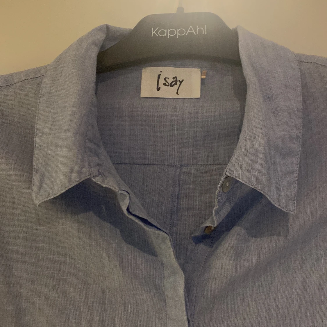 Ljusblå skjorta från Isay - 1